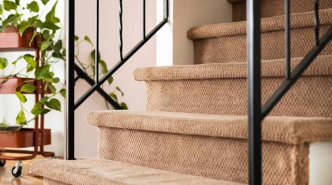 carpeting-on-stairs-2908873-hero-7e5a39a93218464ca1330bbc83dbebf6